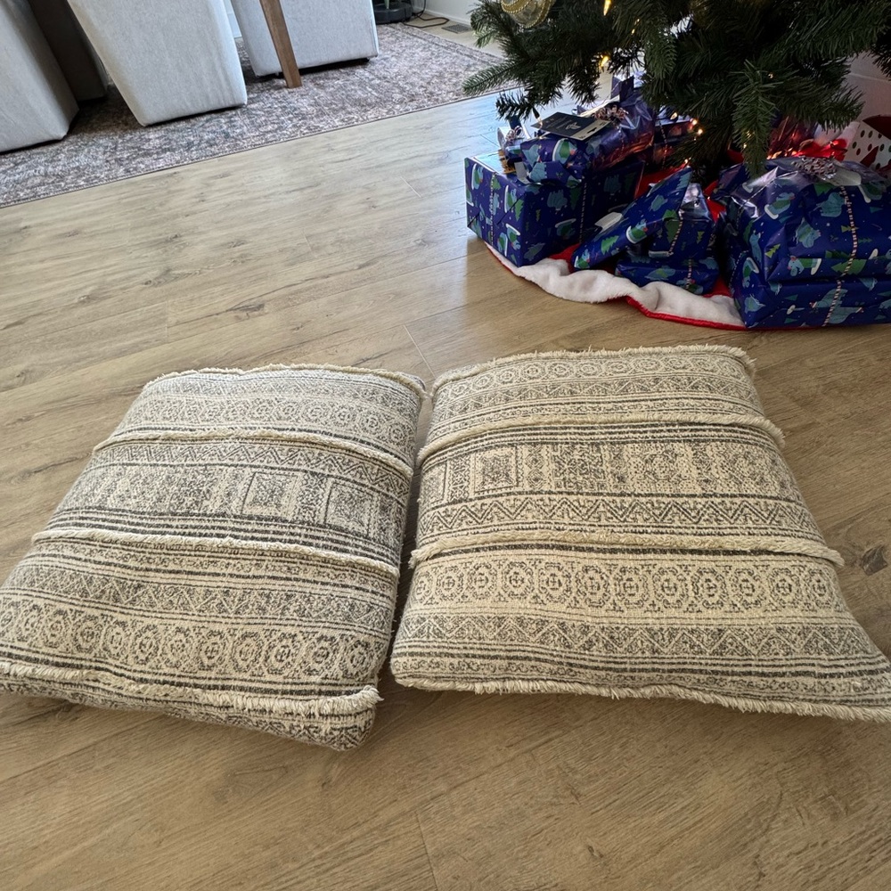 Bohemian Textured Cream Pillows (2)